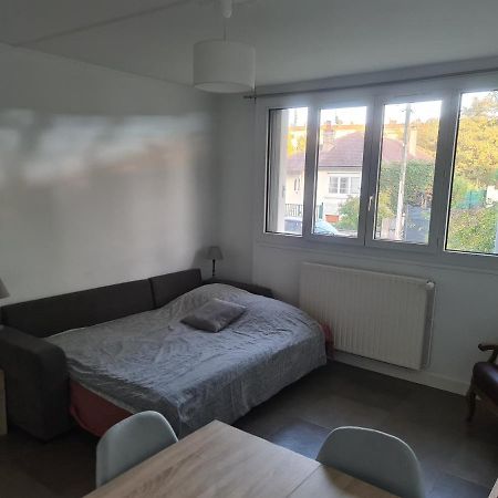 Private Room In A Shared Apartment II Бове Екстериор снимка